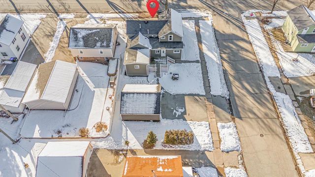 1202 S PEARL STREET, New London, WI 54961