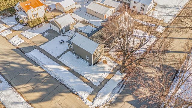 1202 S PEARL STREET, New London, WI 54961