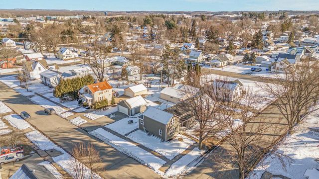 1202 S PEARL STREET, New London, WI 54961