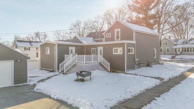 1202 S PEARL STREET, New London, WI 54961