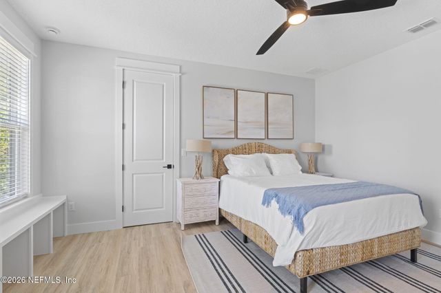 628 LOWER 8TH Avenue S, Jacksonville Beach, FL 32250