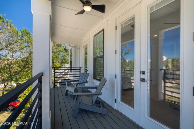 628 LOWER 8TH Avenue S, Jacksonville Beach, FL 32250