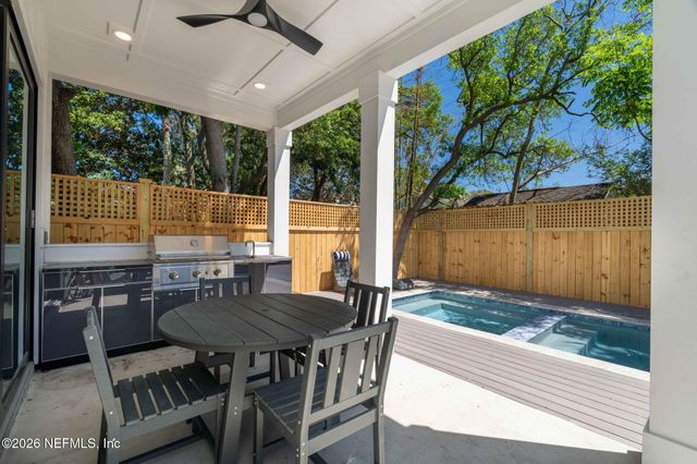 628 LOWER 8TH Avenue S, Jacksonville Beach, FL 32250