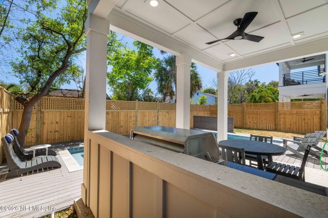 628 LOWER 8TH Avenue S, Jacksonville Beach, FL 32250