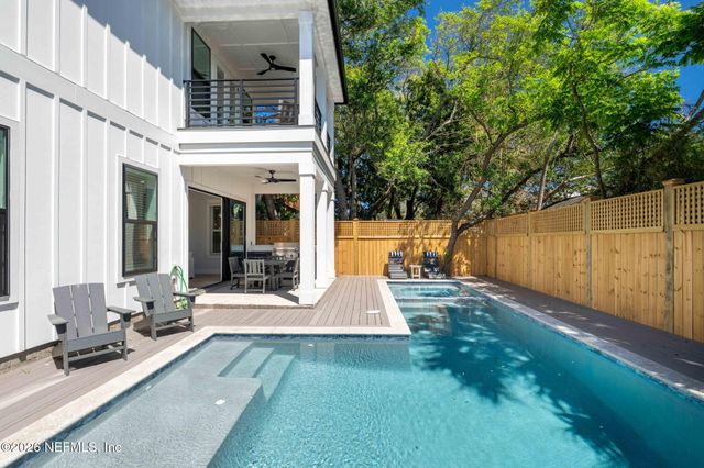 628 LOWER 8TH Avenue S, Jacksonville Beach, FL 32250