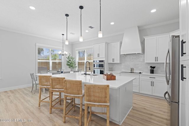 628 LOWER 8TH Avenue S, Jacksonville Beach, FL 32250