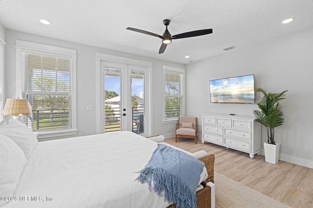 628 LOWER 8TH Avenue S, Jacksonville Beach, FL 32250