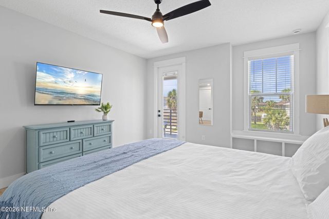 628 LOWER 8TH Avenue S, Jacksonville Beach, FL 32250