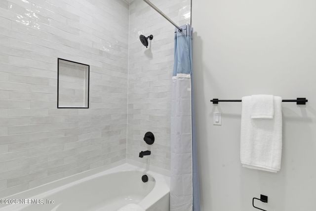 628 LOWER 8TH Avenue S, Jacksonville Beach, FL 32250