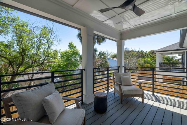 628 LOWER 8TH Avenue S, Jacksonville Beach, FL 32250