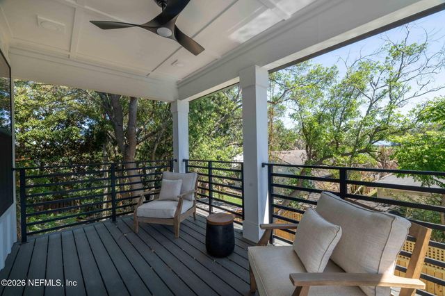 628 LOWER 8TH Avenue S, Jacksonville Beach, FL 32250