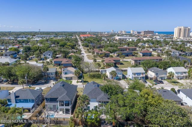 628 LOWER 8TH Avenue S, Jacksonville Beach, FL 32250