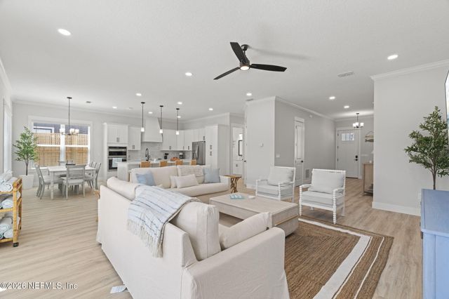 628 LOWER 8TH Avenue S, Jacksonville Beach, FL 32250