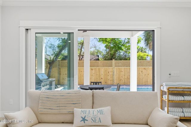 628 LOWER 8TH Avenue S, Jacksonville Beach, FL 32250