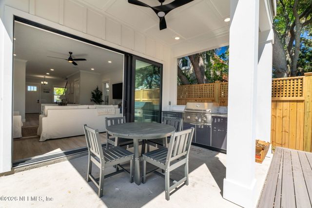 628 LOWER 8TH Avenue S, Jacksonville Beach, FL 32250