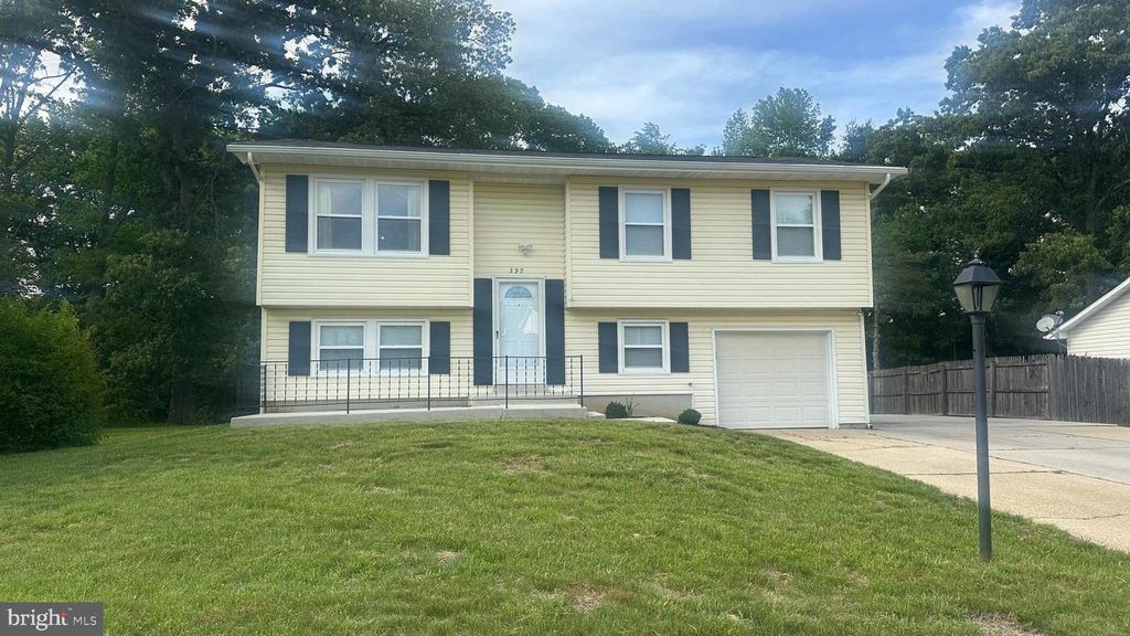 390 UNIVERSITY DRIVE, Waldorf, MD 20602