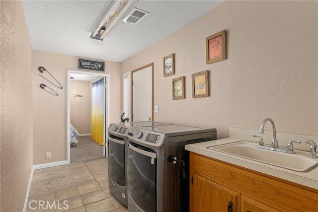 6176 Some Way, Magalia, CA 95954