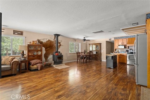 6176 Some Way, Magalia, CA 95954