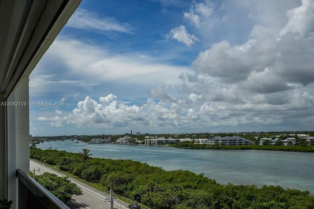 19670 Beach Road PHB4, Tequesta, FL 33469