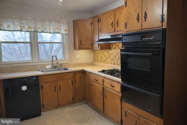 431 W 1ST ST, Birdsboro, PA 19508