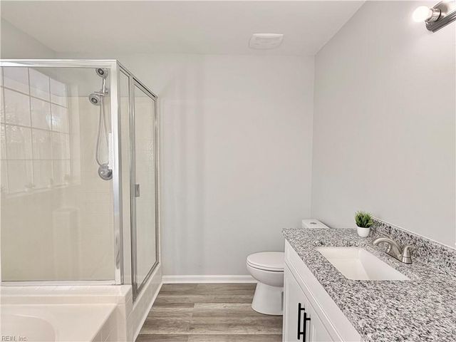 211 Misty Ridge LN, Suffolk, VA 23434