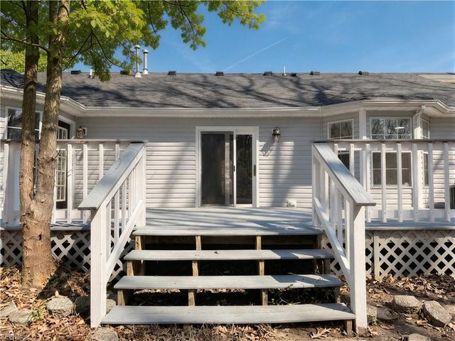 211 Misty Ridge LN, Suffolk, VA 23434