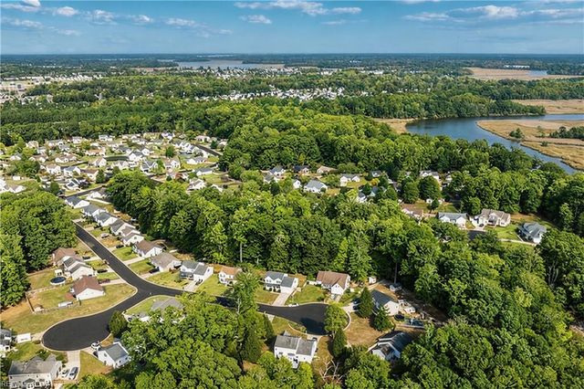 211 Misty Ridge LN, Suffolk, VA 23434