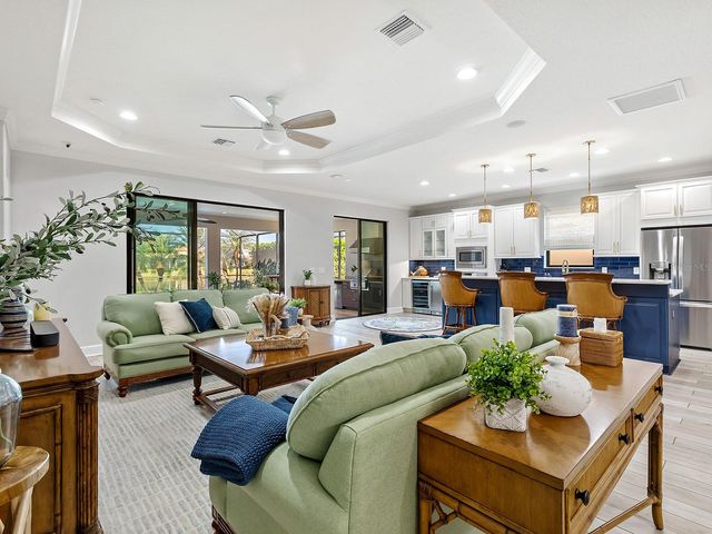 12729 FONTANA LOOP, Lakewood Ranch, FL 34211