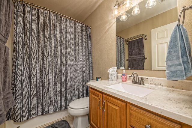 807 Chambers Creek, Hewitt, TX 76643