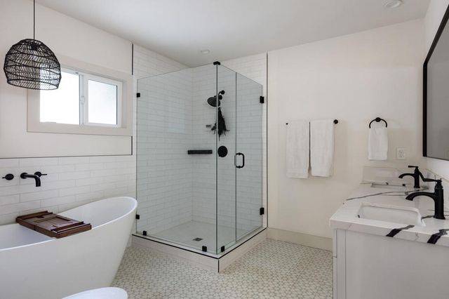 435 Cambridge Drive, Burbank, CA 91504