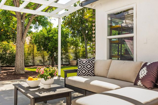 435 Cambridge Drive, Burbank, CA 91504