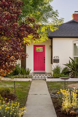 435 Cambridge Drive, Burbank, CA 91504