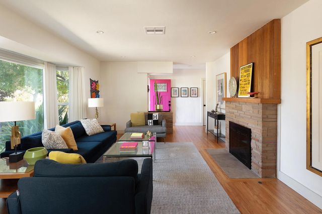 435 Cambridge Drive, Burbank, CA 91504