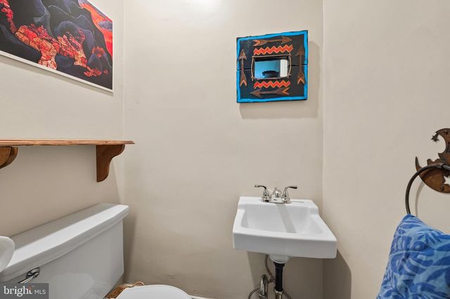 614 W UNIVERSITY PKWY, Baltimore, MD 21210