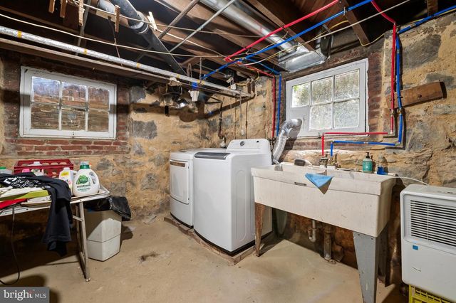 614 W UNIVERSITY PKWY, Baltimore, MD 21210