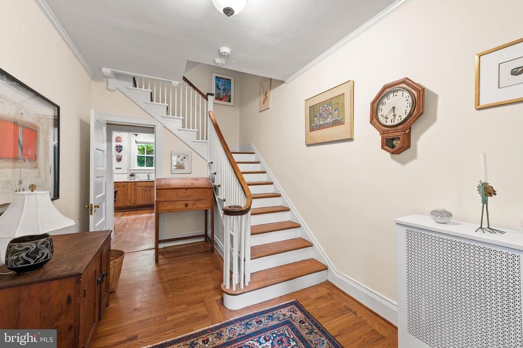 Image 11 of property listing at 614 W UNIVERSITY PKWY, Baltimore, MD 21210