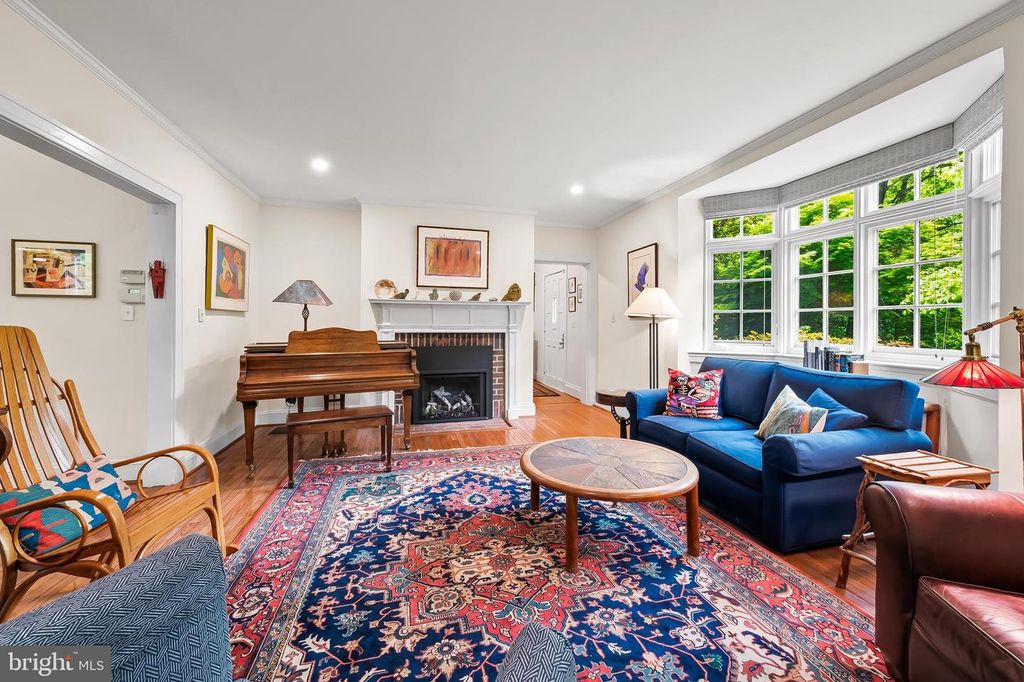 Image 14 of property listing at 614 W UNIVERSITY PKWY, Baltimore, MD 21210
