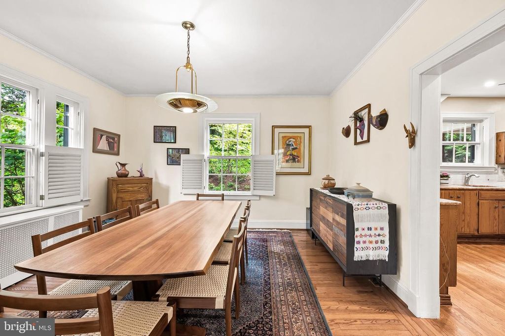 Image 16 of property listing at 614 W UNIVERSITY PKWY, Baltimore, MD 21210
