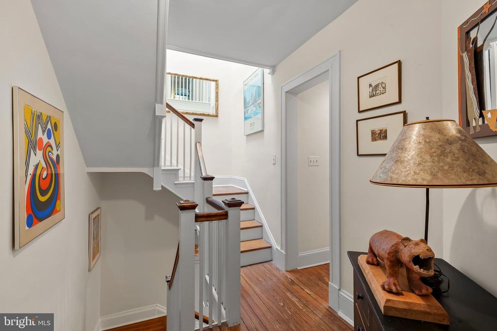 Image 27 of property listing at 614 W UNIVERSITY PKWY, Baltimore, MD 21210