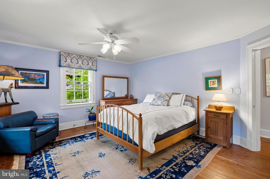 Image 28 of property listing at 614 W UNIVERSITY PKWY, Baltimore, MD 21210