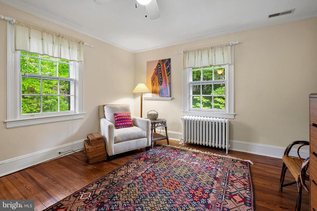 Image 32 of property listing at 614 W UNIVERSITY PKWY, Baltimore, MD 21210