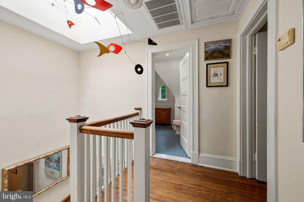 Image 36 of property listing at 614 W UNIVERSITY PKWY, Baltimore, MD 21210