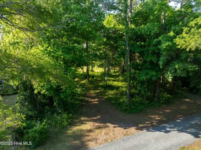 9289 Peakwood Drive, Calabash, NC 28467