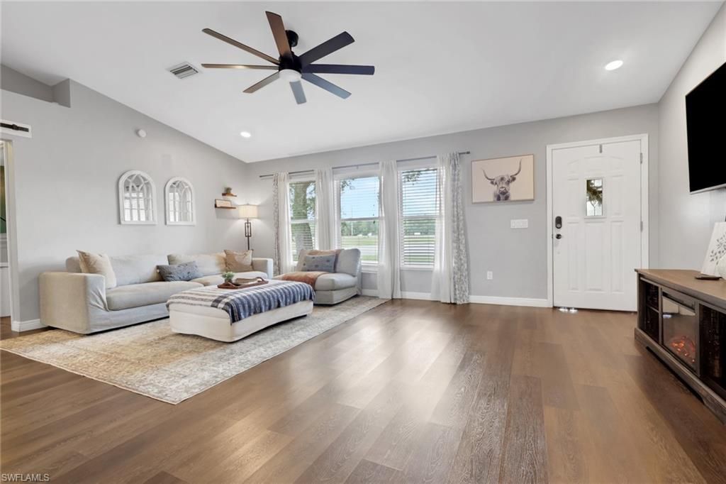 3300 Valencia DR, NAPLES, FL 34120 — photo 3
