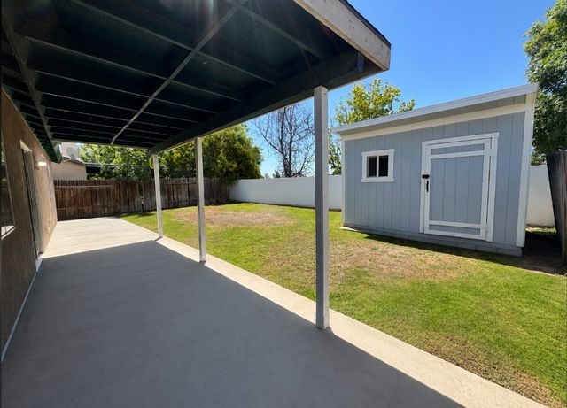 305 Tanner Michael, Bakersfield, CA 93308