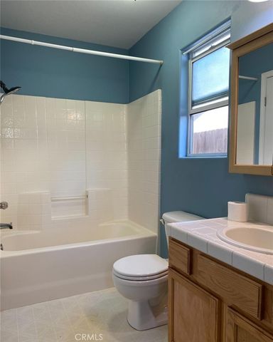 305 Tanner Michael, Bakersfield, CA 93308