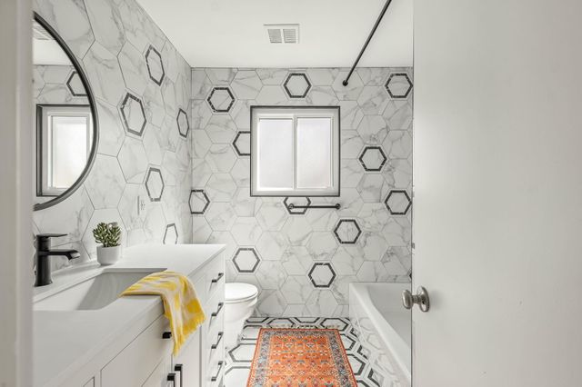 4305 Yucatan LN, Austin, TX 78727