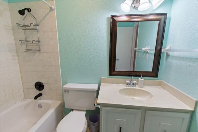 1836 N CRYSTAL LAKE DRIVE 27, Lakeland, FL 33801