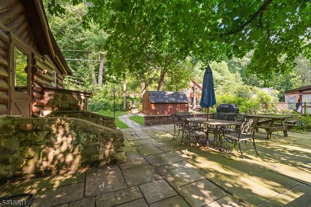 57 Dogwood Ln, West Milford Twp., NJ 07421