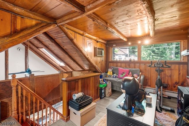 57 Dogwood Ln, West Milford Twp., NJ 07421